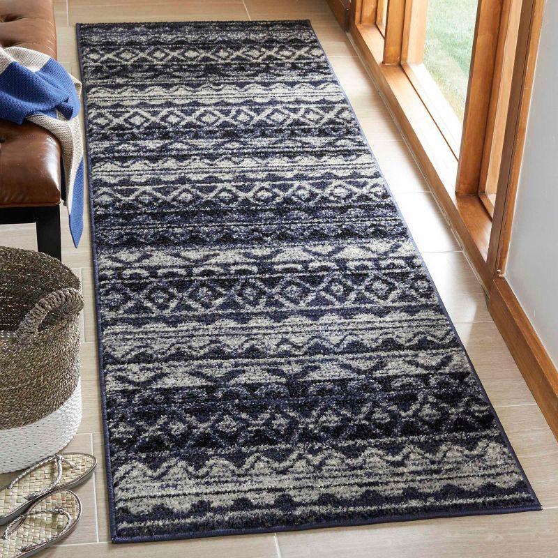 Adirondack ADR119 Machine Made Indoor Accent Rug - Ivory/Navy - 2'-6"x4' - Safavieh