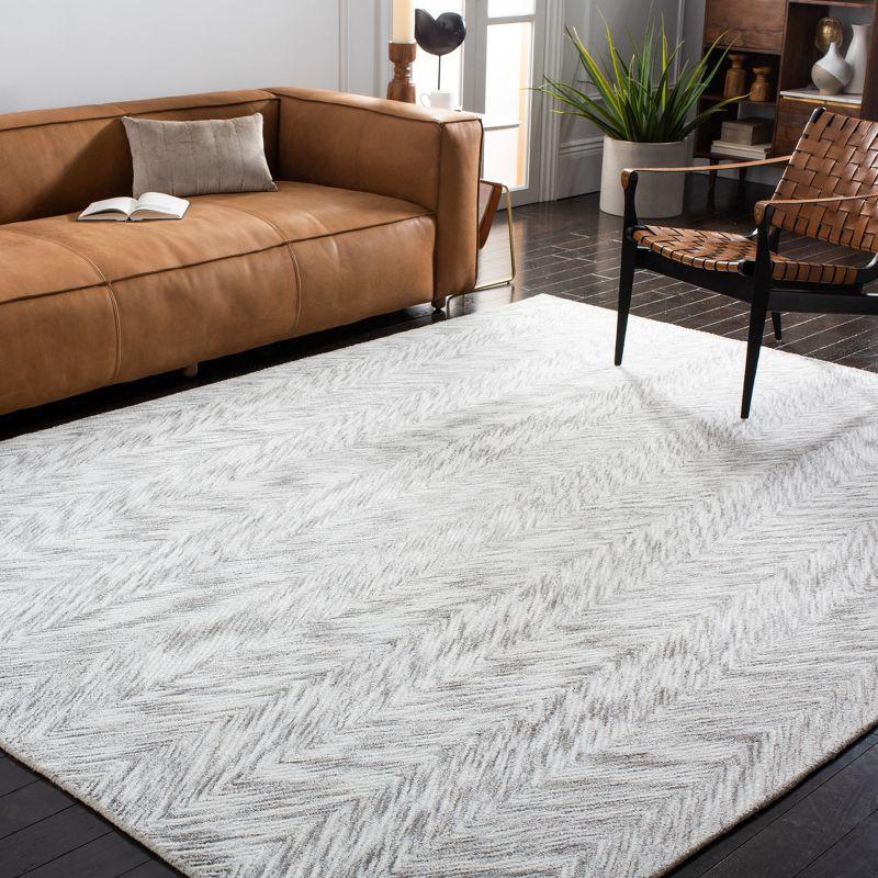 Grey and Ivory 8' x 10' Hand-Tufted Wool Area Rug