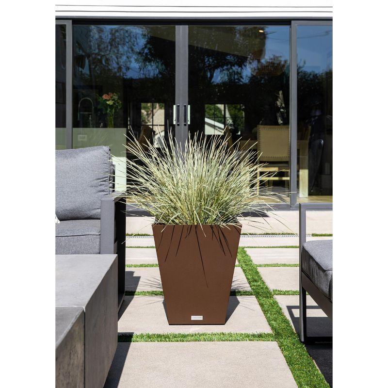 Veradek Pure Series Nobleton Plastic Planter