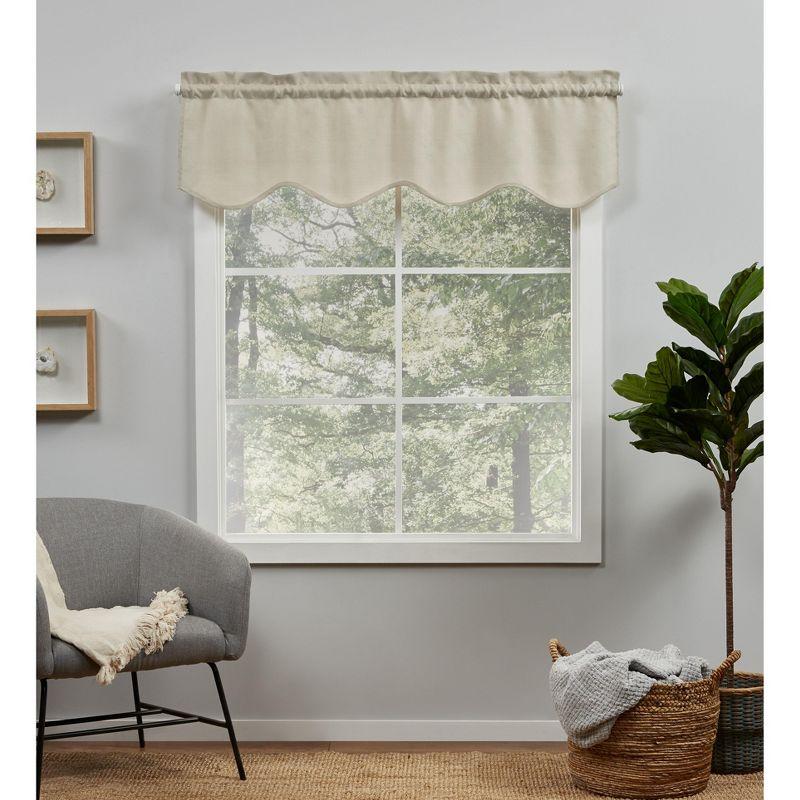 Amalgamated Textiles Exclusive Home Loha Light Filtering Rod Pocket Scalloped Valance