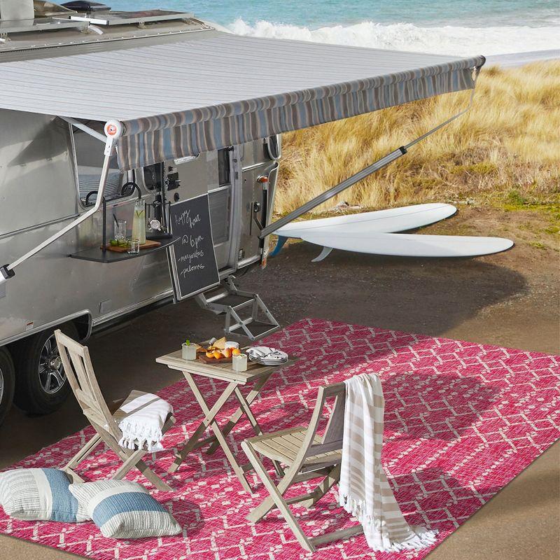 4' x 6' Ourika Moroccan Geometric Textured Weave Indoor/Outdoor Area Rug, Fuchsia/Light Gray - JONATHAN Y