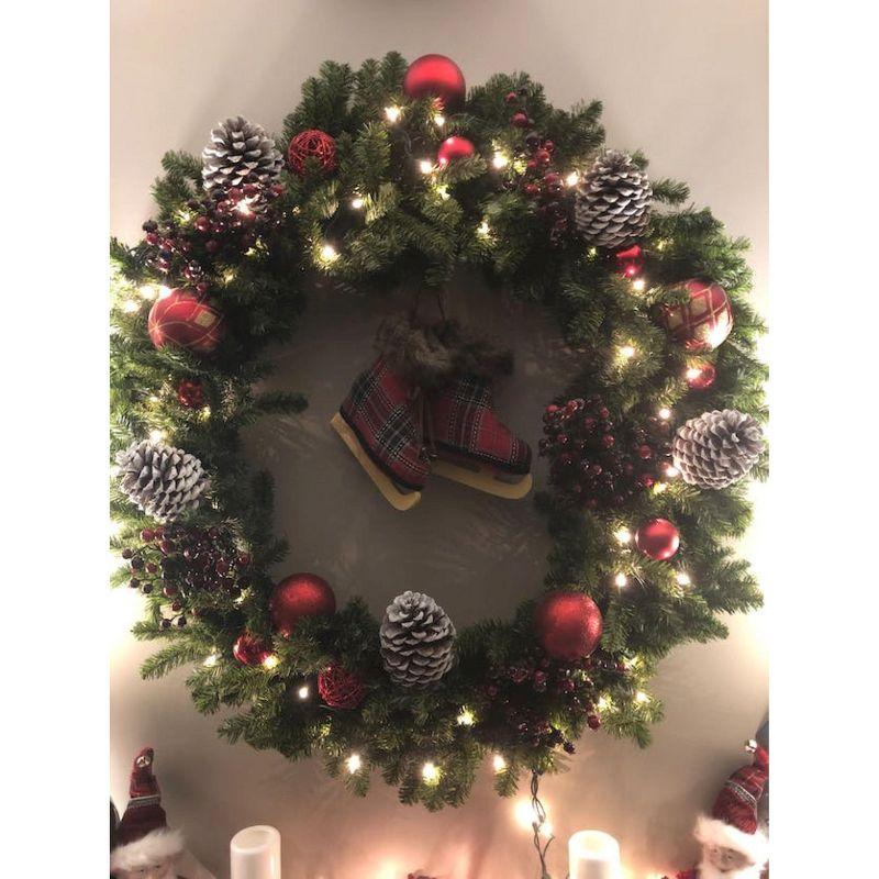 Canadian Pine Artificial Christmas Wreath Unlit