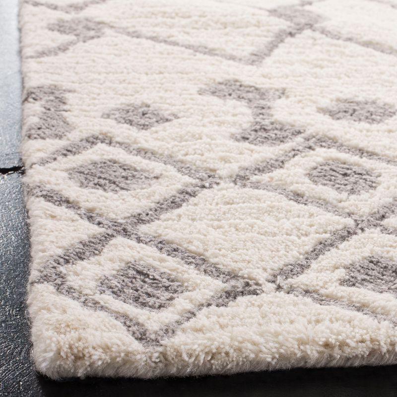 Casablanca CSB203 Hand Tufted Indoor Area Rug - Ivory/Silver - 8'x10' - Safavieh