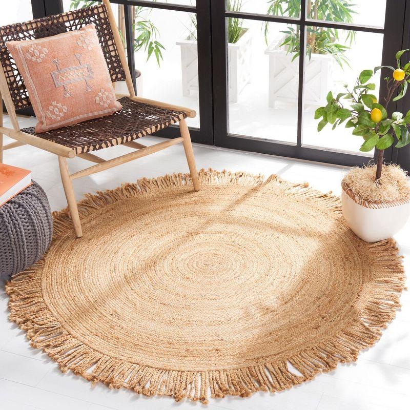 Braided BRD259 Hand Braided Area Rug - Natural - 5' round - Safavieh.