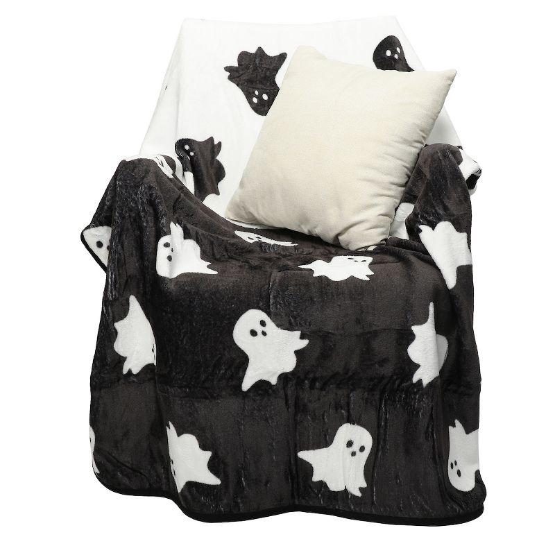 Halloween Ghosts Black & White 45” X 60” Throw Blanket