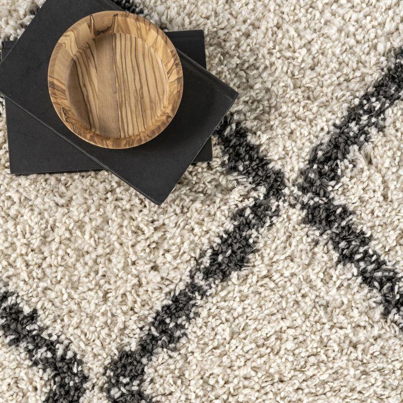 Nuloom Michelle Moroccan 2x3 Accent Indoor Area Rug for Living Room Bedroom Dining Room Entryway, Off White/Ivory