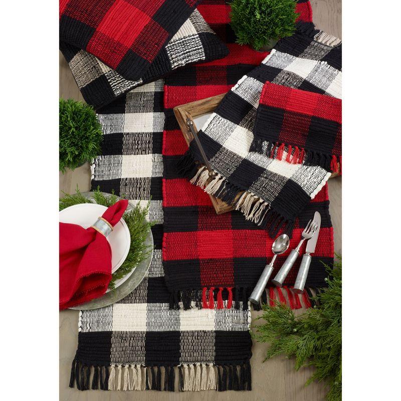 Saro Lifestyle Chindi Table Runner With Buffalo Plaid Design