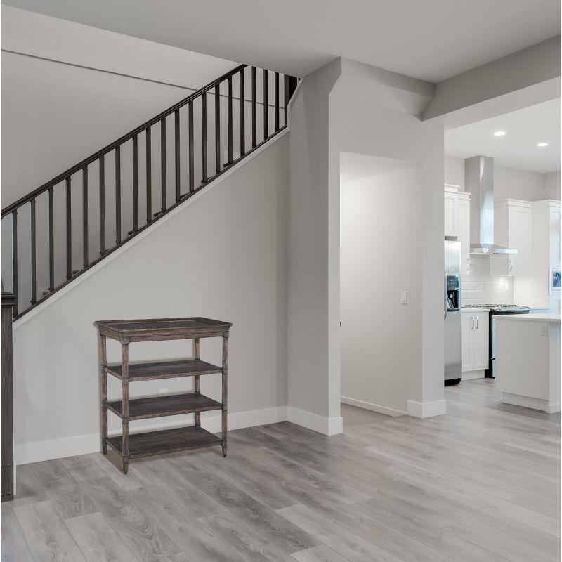 Hekman Three-Shelf Lamp Table 23507 Lincoln Park