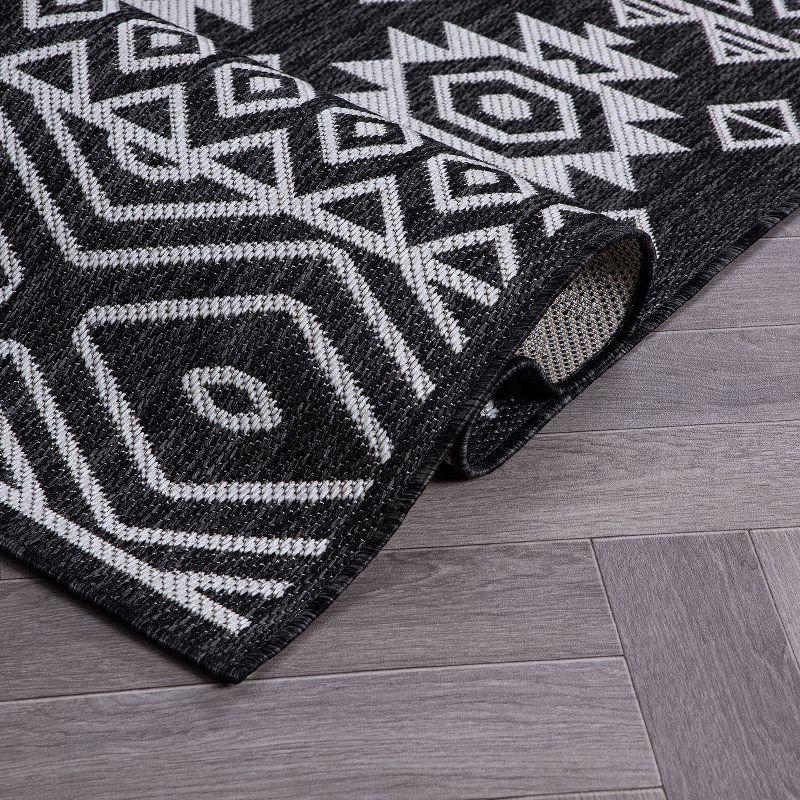 World Rug Gallery Distressed Geometric Bohemian Textured Flat Weave Indoor/Outdoor Area Rug - BLACK 5' X 7'