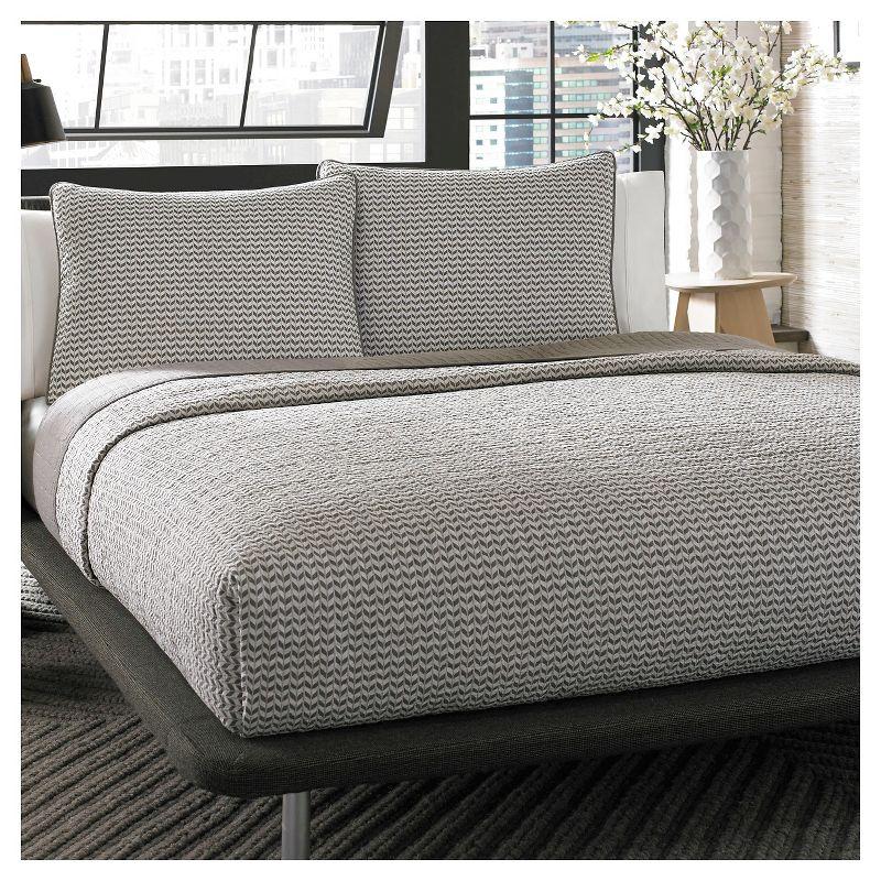 Leaves Standard Cotton Reversible Quilt Set