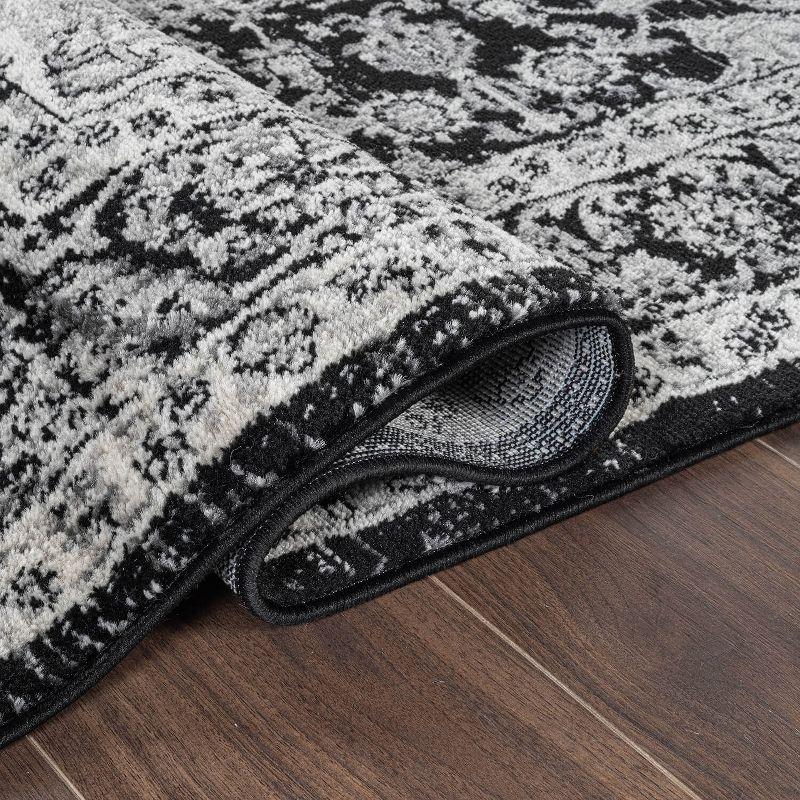 World Rug Gallery Traditional Oriental Medallion Area Rug Black 2'x3'