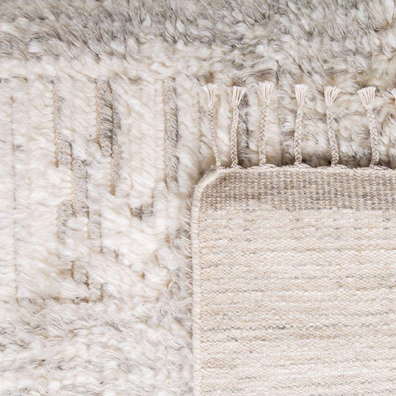 Manhattan MAN464 Hand Knotted Runner Rug - Ivory/Grey - 2'3"x8' - Safavieh.