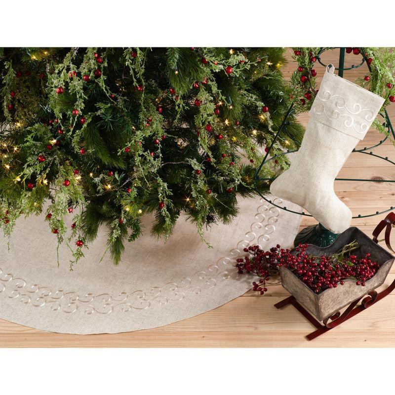 Saro Lifestyle Saro Lifestyle Embroidered Christmas Tree Skirt