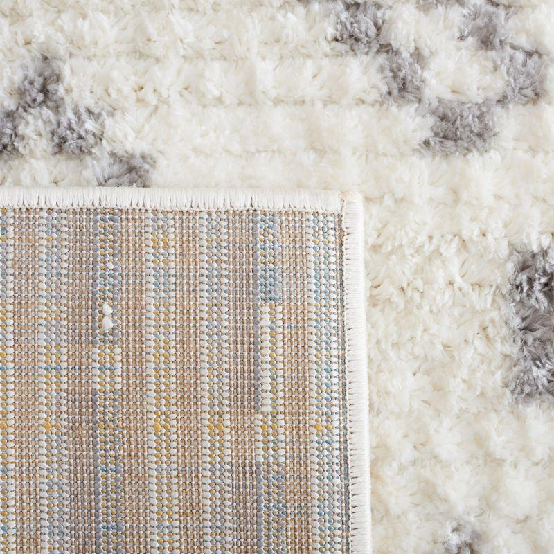 Marrakesh MRK306 Power Loomed Area Rug - Ivory/Gray - 4'5"x6'5" - Safavieh.