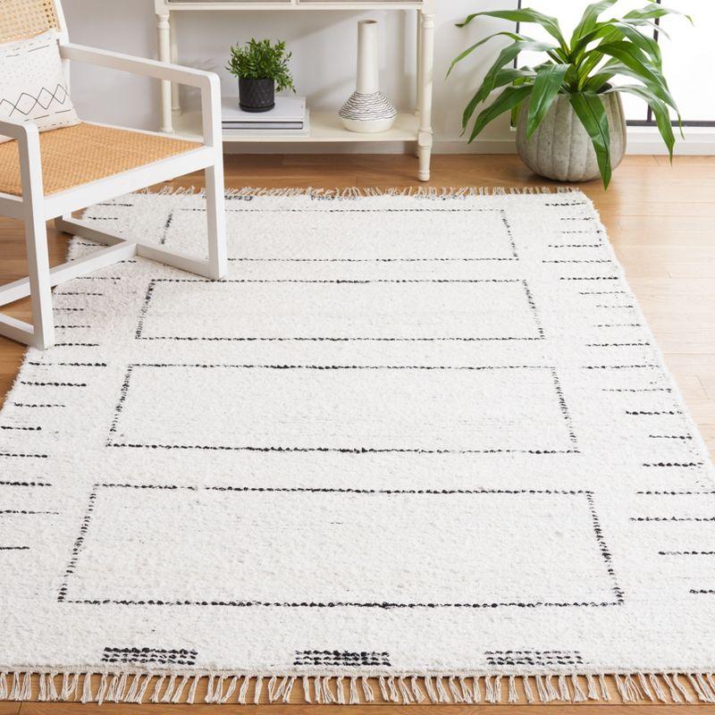Casablanca CSB463 Hand Woven Area Rug - Ivory/Black - 3'x5' - Safavieh.