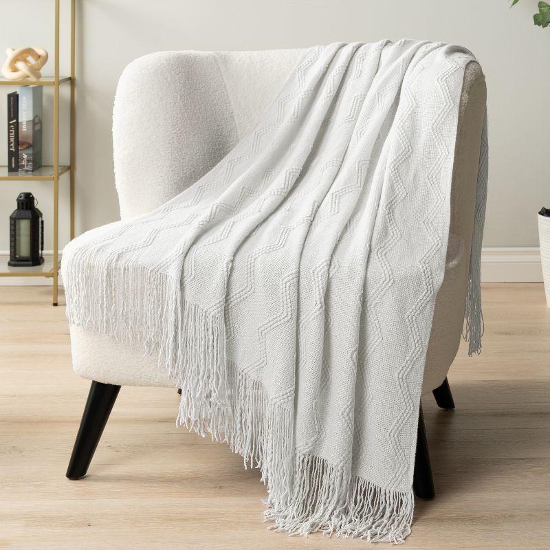 Pavilia Throw Blanket