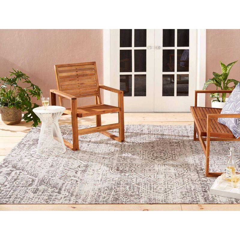Nicole Miller Nicole Miller New York Patio Sofia Medallion Indoor/Outdoor Area Rug, Light Grey/Dark Grey