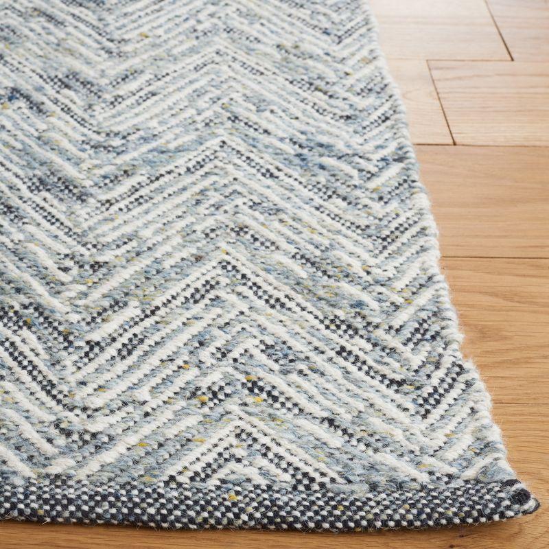 Kilim KLM401 Hand Woven Area Rug - Grey - 5'x8' - Safavieh