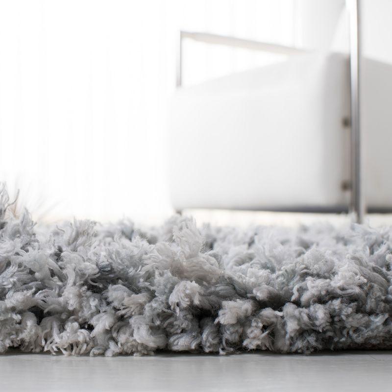 Rio Shag SG960 Hand Loomed Indoor Area Rug - Grey/Ivory - 5'x8' - Safavieh
