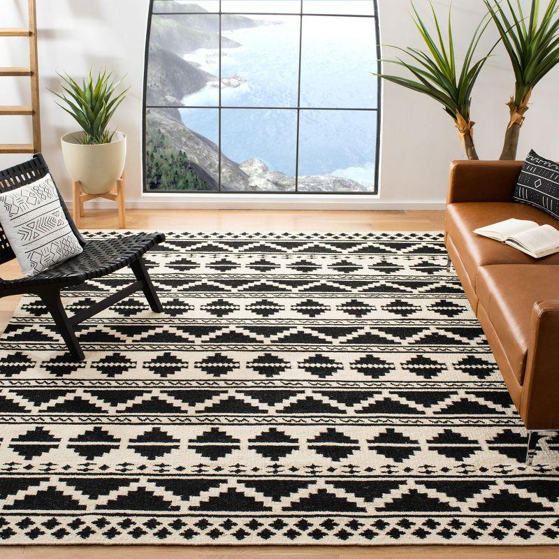 Aderinsola Flatweave Wool Southwestern Rug