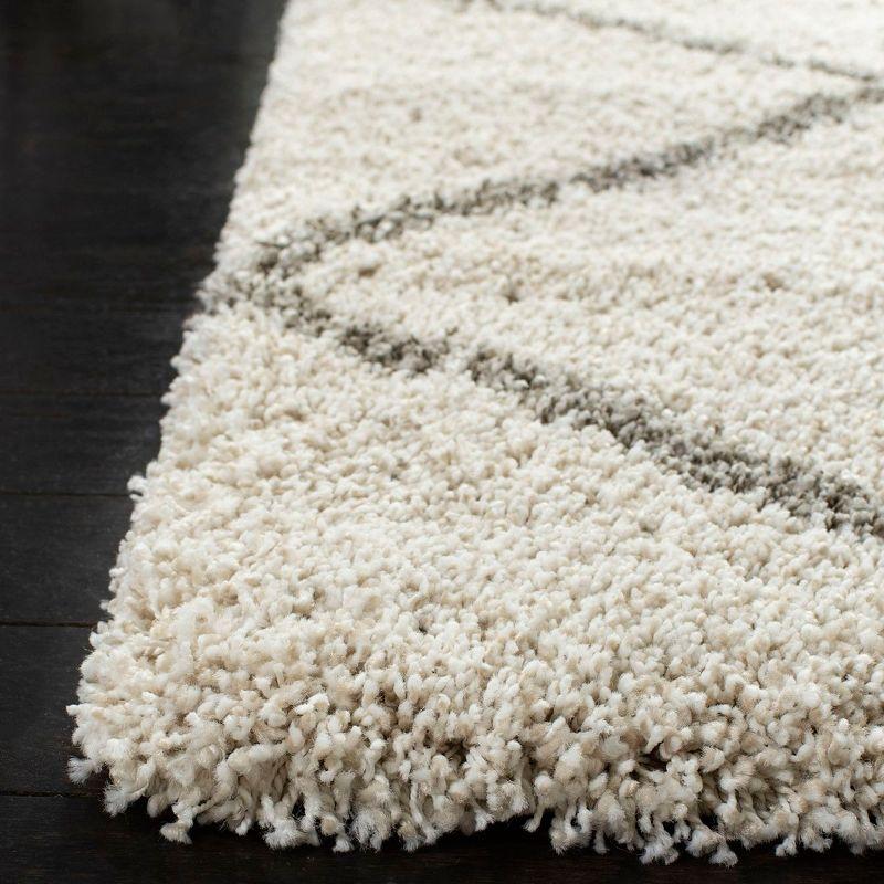 Ivory Diamond Bliss 24" Round Synthetic Shag Rug