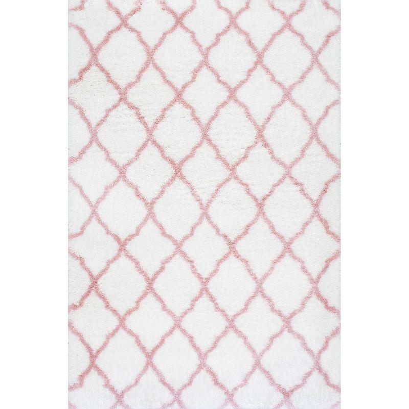 Nuloom Nelda Trellis 5x8 Shag Indoor Area Rug for Living Room Bedroom Dining Room Nursery, Baby Pink/White