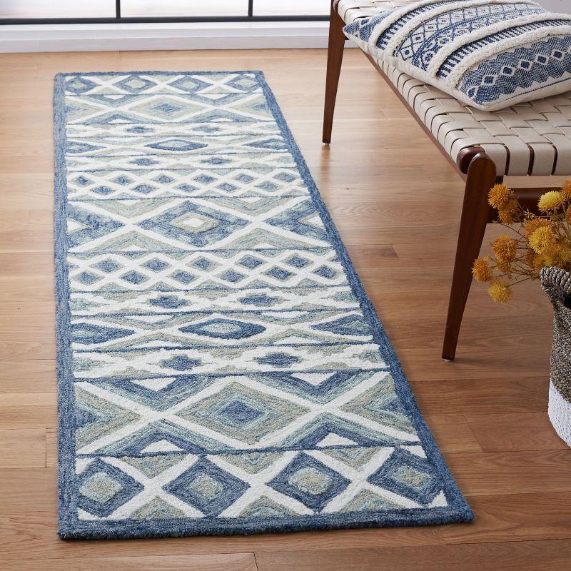 Roslyn ROS602 Hand Tufted Area Rug  - Safavieh