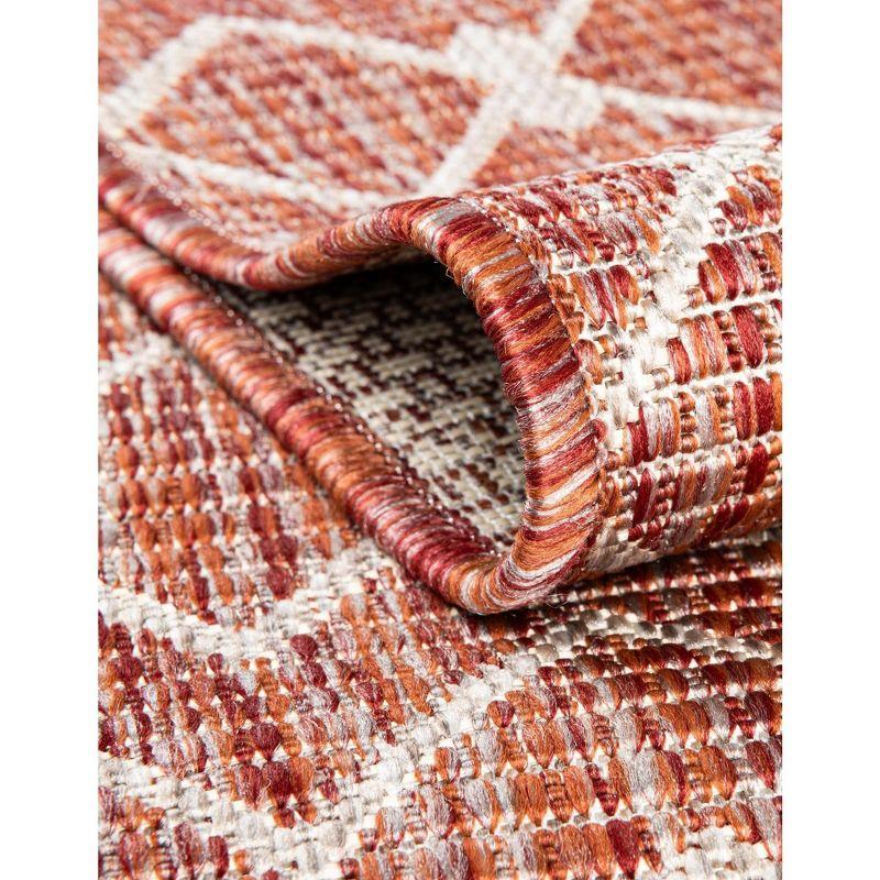 Rustic Trellis Octagon Outdoor Rug in Rust Red, Easy Care 7' 10"