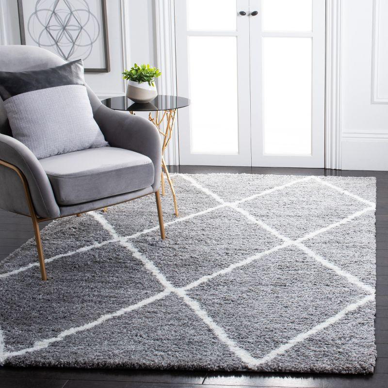 August Shag 500 AUG531 Power Loomed Indoor Area Rug - Light Grey/Ivory - 5'-5"x7'-7" - Safavieh