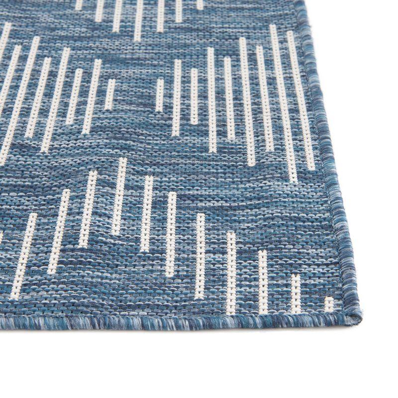 Unique Loom 7' 0 x 7' 0 Square Indoor/Outdoor Modern Blue Area Rug