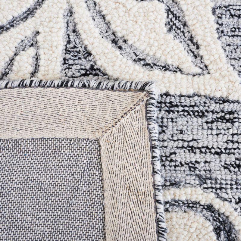 Jardin JAR731 Hand Tufted Area Rug - Black/Ivory - 4'x6' - Safavieh.