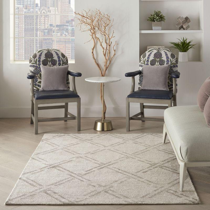 Venosa Grey/Ivory Diamond Hand-Tufted 3'9" x 5'9" Area Rug