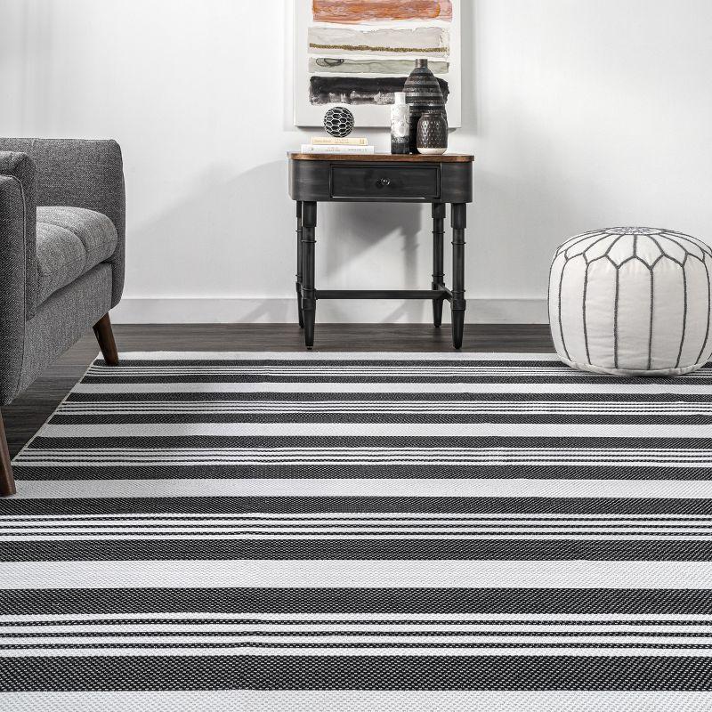 Sleek Striped Synthetic 3' x 5' Gray Rectangular Rug