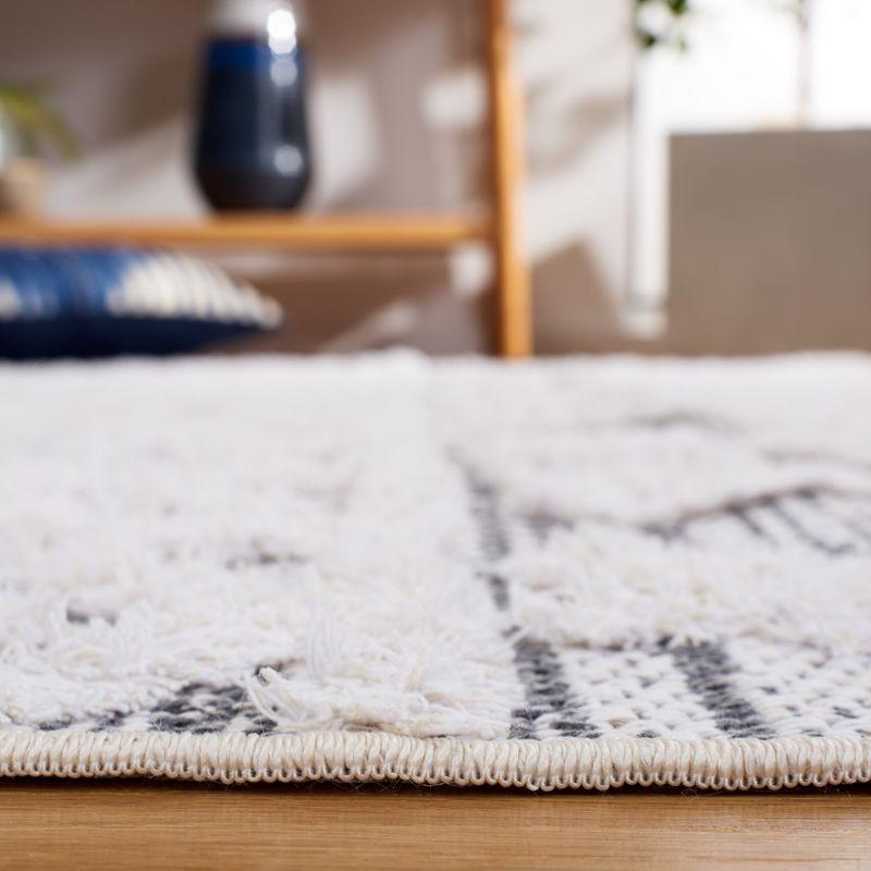 Augustine AGT758 Machine Made Indoor Area Rug - Ivory/Gray - 5'x7'-7" - Safavieh