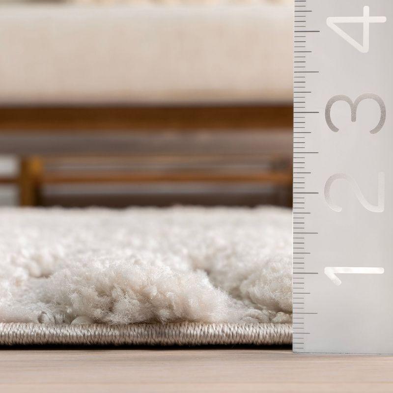 Nuloom Risette Solid 5x8 Shag Indoor Area Rug for Living Room Bedroom Dining Room Nursery, Beige