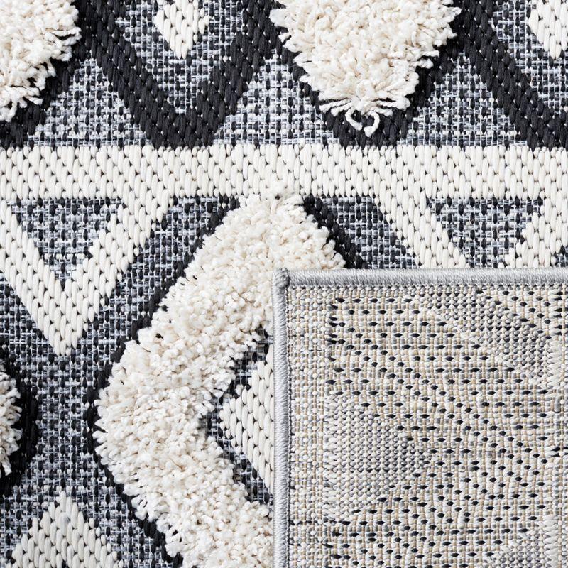 Cottage COT210 Power Loomed Indoor/Outdoor Area Rug - Ivory/Black - 8'x10' - Safavieh.