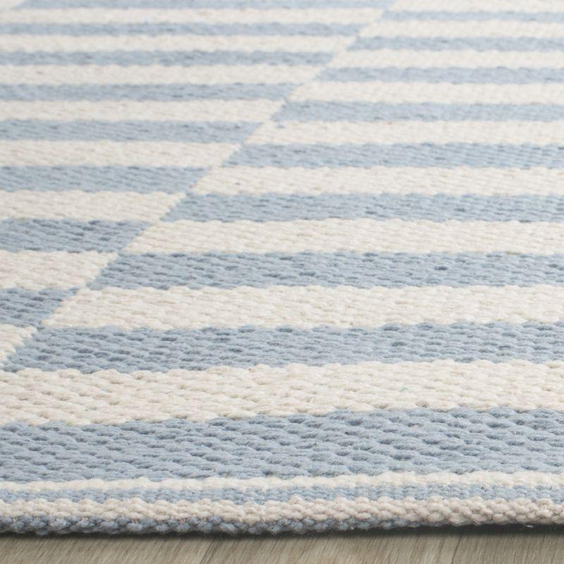 Montauk MTK715 Hand Woven Indoor Accent Rug - Ivory/Light Blue - 2'3"x3'9" - Safavieh