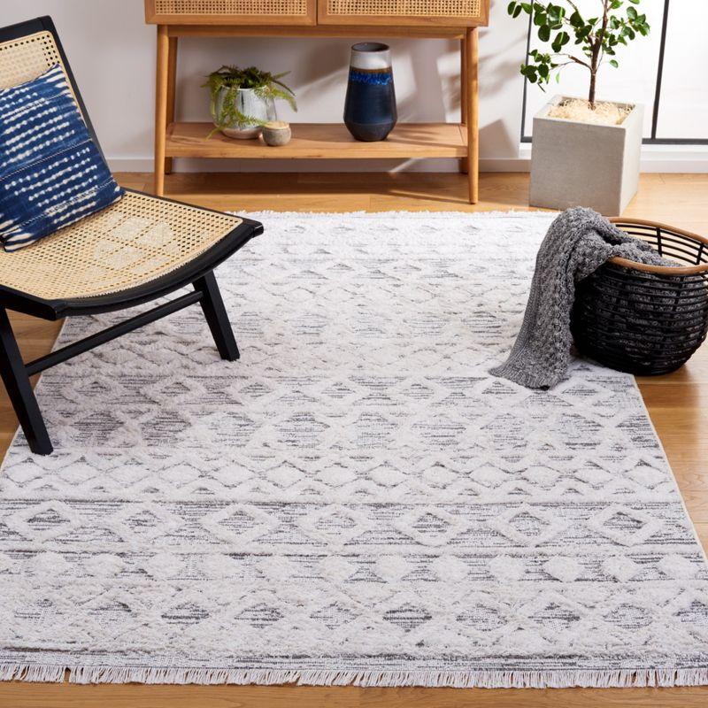 Augustine AGT758 Machine Made Indoor Area Rug - Ivory/Gray - 5'x7'-7" - Safavieh