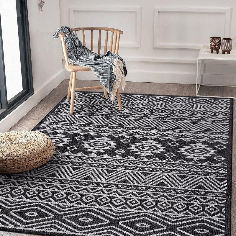 World Rug Gallery Distressed Geometric Bohemian Textured Flat Weave Indoor/Outdoor Area Rug