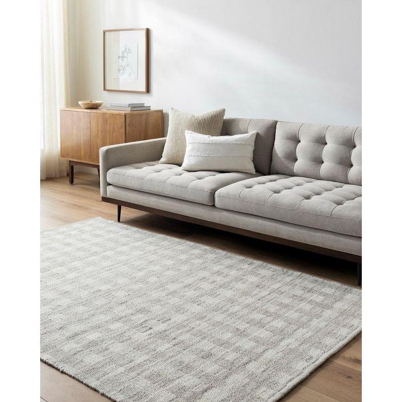 Handmade Gray Wool Rectangular Stain-Resistant Area Rug 5' x 7'