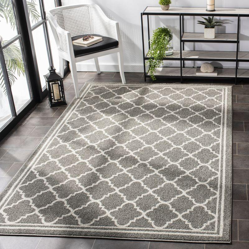 Amherst AMT422 Power Loomed Indoor Area Rug - Dark Grey/Beige - 4'x6' - Safavieh