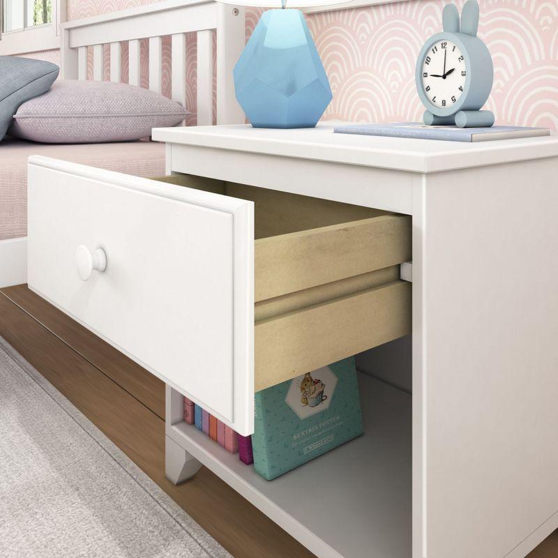 Max & Lily Classic Wood Nightstand with 1 Drawer, Kids Bedside Table/End Table, Small Nightstand for Bedroom, White