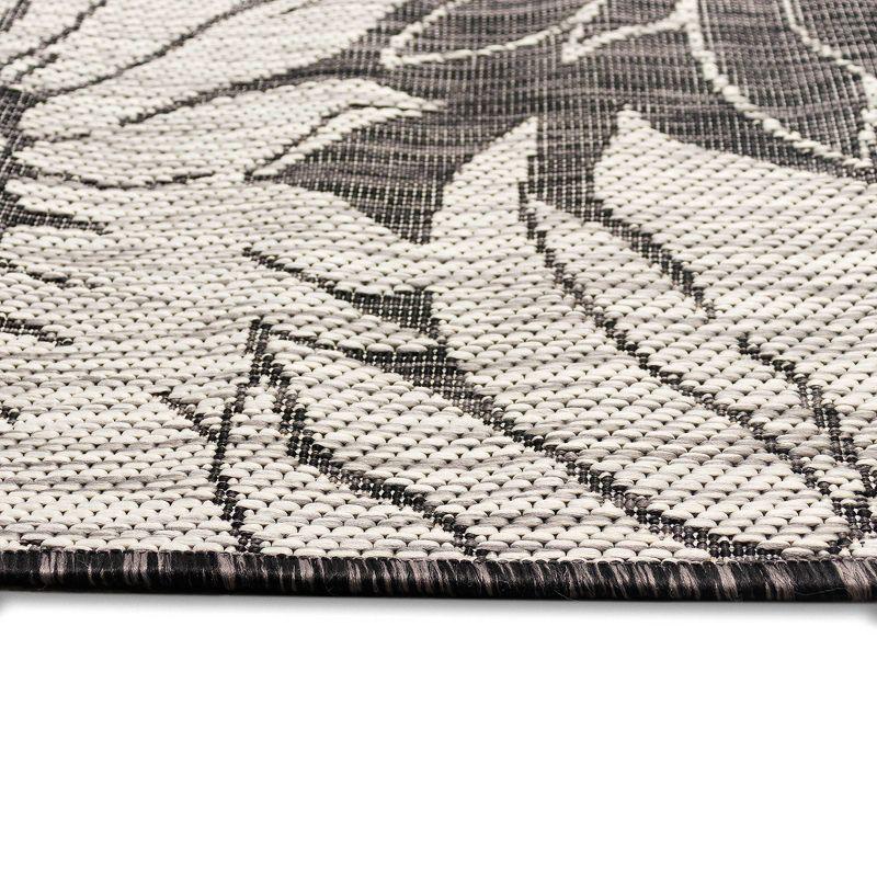 Liora Manne Carmel Sunflower Field Indoor/Outdoor Rug Black 4'10" x 7'6"