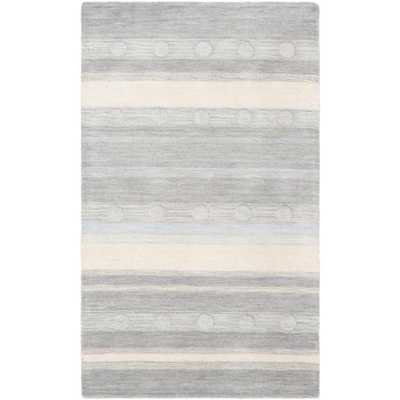 Safavieh Kids SFK801 Hand Loomed Indoor Accent Rug - Grey/Ivory - 3'x5' - Safavieh