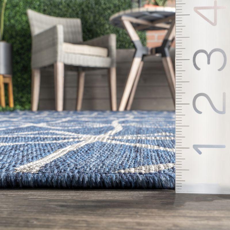 Modern Geometric Trellis 4' x 6' Blue Synthetic Area Rug