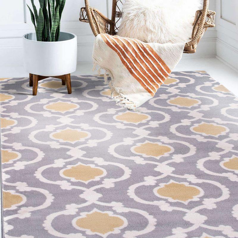 Contemporary Moroccan Trellis 6'6" x 9' Gray and Yellow Area Rug