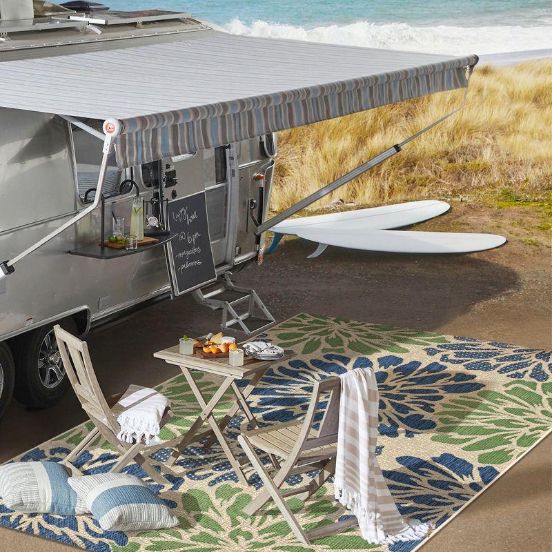 9' X 12' Zinnia Modern Floral Textured Weave Indoor/Outdoor Area Rug, Navy/Green - JONATHAN Y