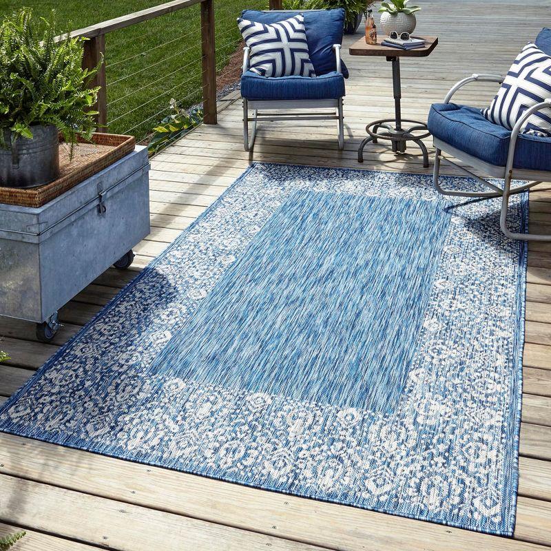 Elegant Blue and Gray 4'x6' Synthetic Outdoor Rug