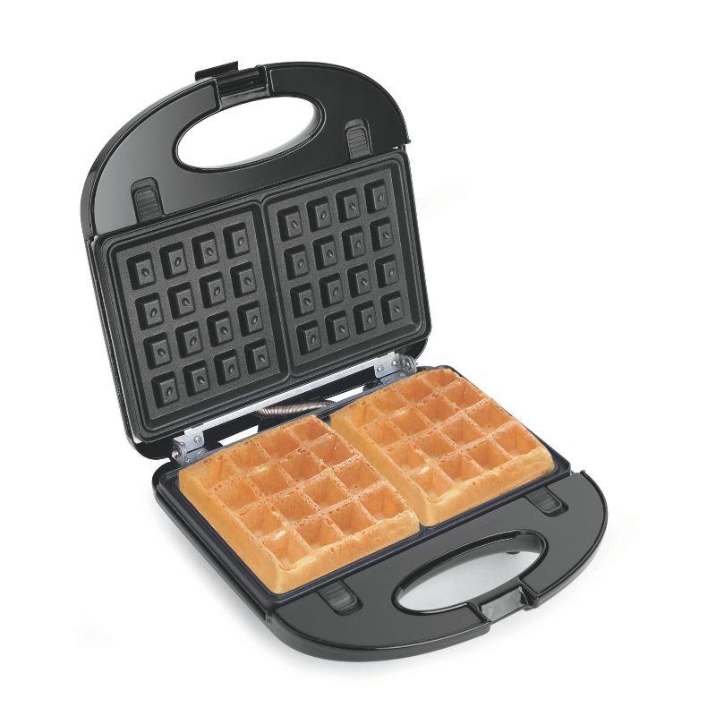 Salton 3-In-1 Pocket Sandwich Maker, Belgian Waffle Maker, and Electric Grill with Non-Stick Removable Dishwasher-Safe Plates, (SM1543)