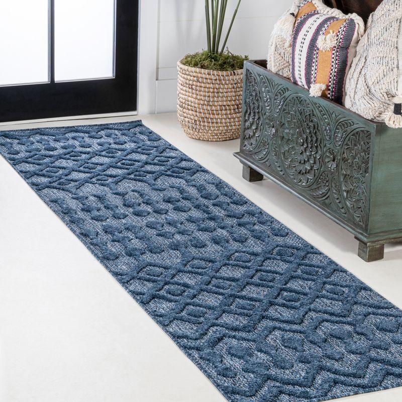 Peralta Moroccan Diamond Indoor/Outdoor Area Rug - JONATHAN Y